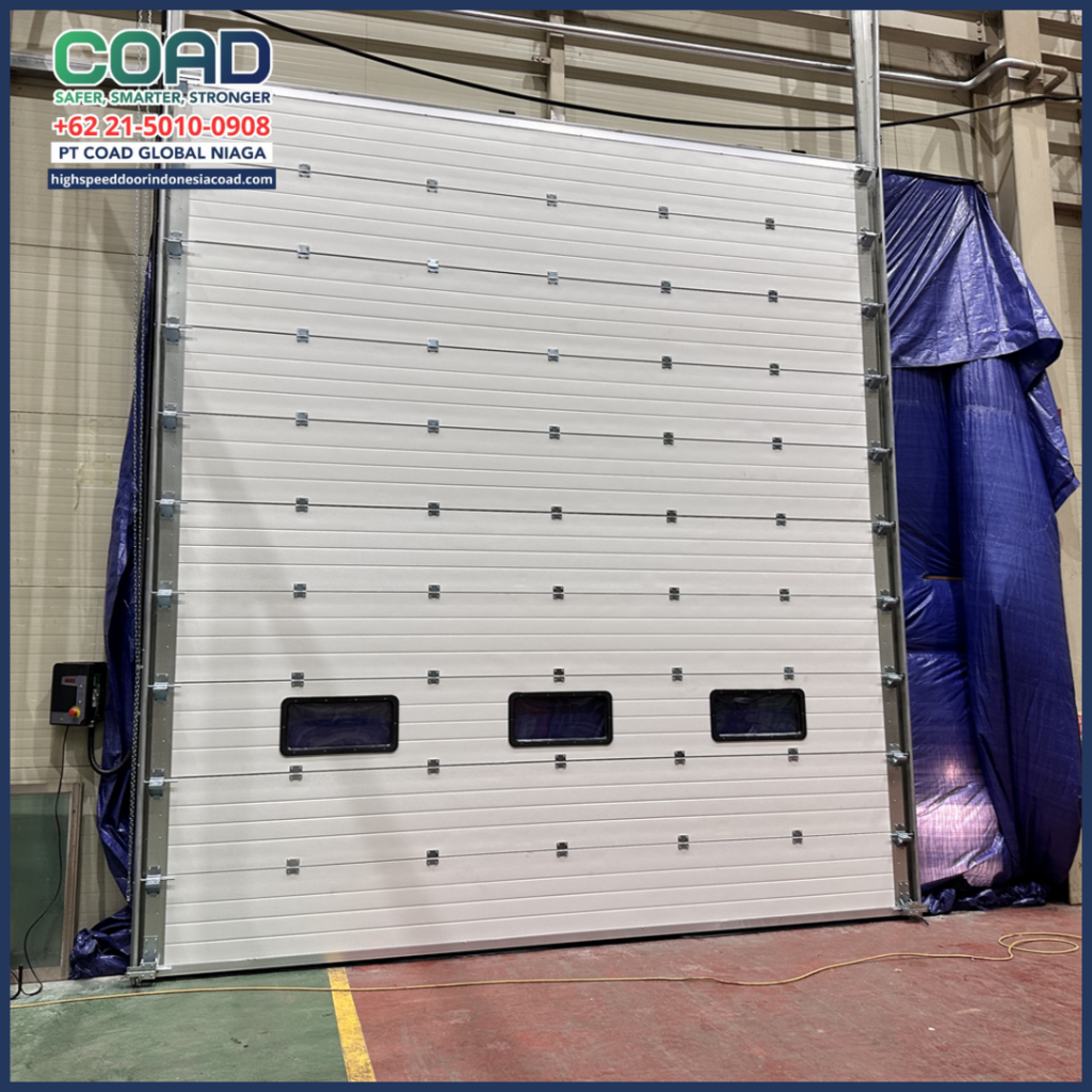 Pasang_Overhead_Door_Pabrik_3_kesalahan_Teknis_yang_Sering_Bikin_Pintu_Cepat_Rusak